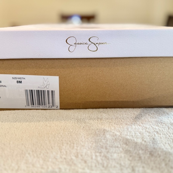 Leeshi Western bootie by Jessica Simpson, Black leather, Size 8 - Picture 7 of 7